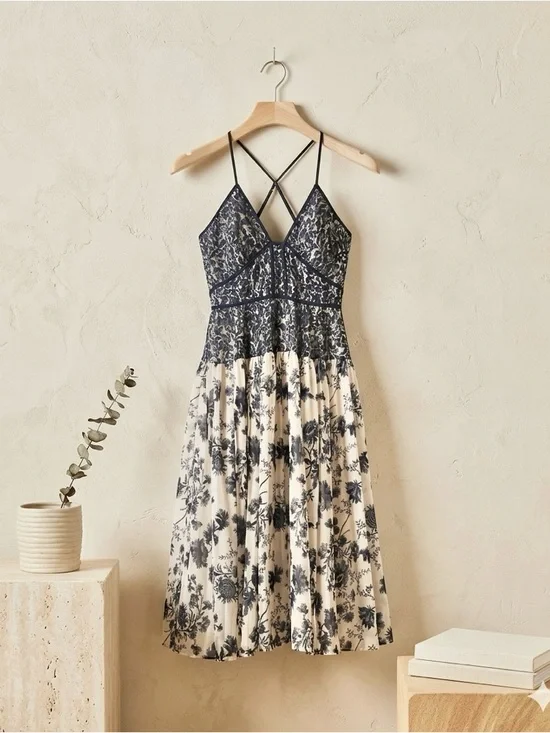 Anthropologie Halter Dress Black White V Neck Medium Midi NWT - Picture 2 of 16